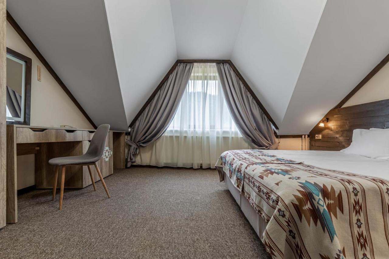 Zahar Berkut Hotel Slavske Buitenkant foto